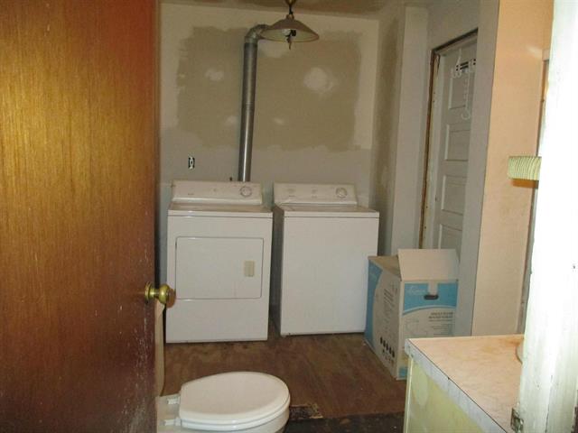 Builiding view fourteen for 523 Union, Saint Louis, MI. 48880