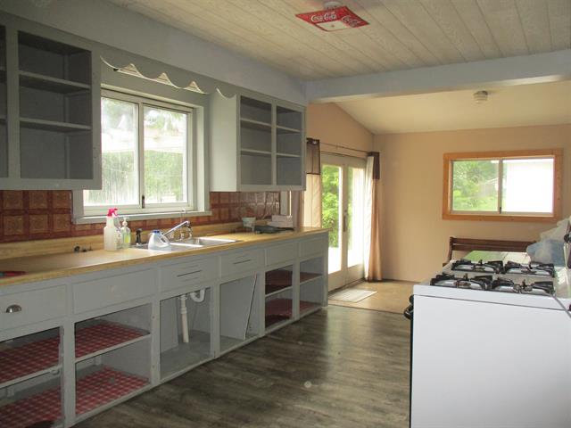 Builiding view ten for 523 Union, Saint Louis, MI. 48880