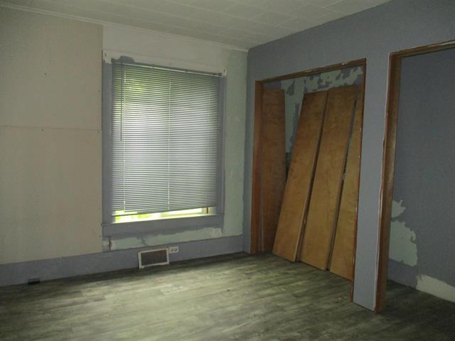 Builiding view thirteen for 523 Union, Saint Louis, MI. 48880