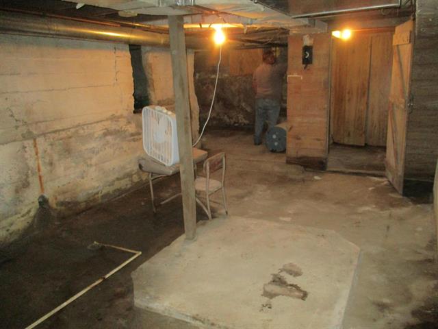 Builiding view thirty eight for 523 Union, Saint Louis, MI. 48880