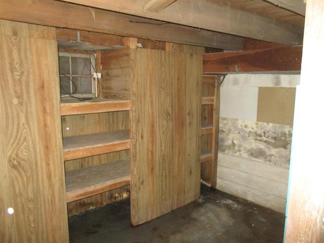 Builiding view thirty four for 523 Union, Saint Louis, MI. 48880