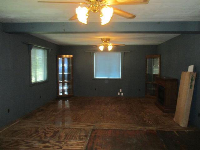 Builiding view twelve for 523 Union, Saint Louis, MI. 48880