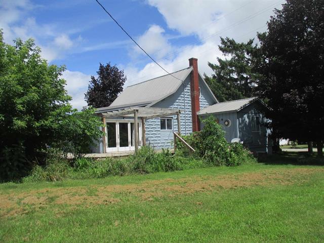 Builiding view twenty five for 523 Union, Saint Louis, MI. 48880