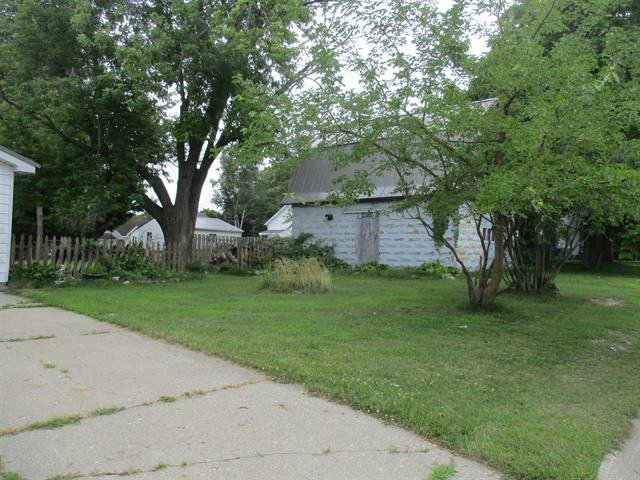 Builiding view twenty nine for 523 Union, Saint Louis, MI. 48880