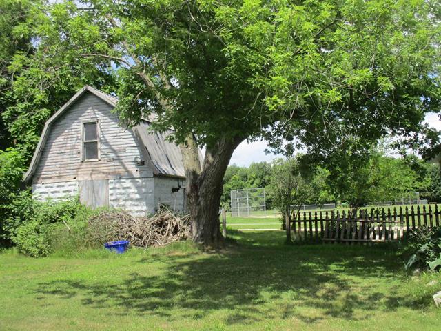 Builiding view twenty seven for 523 Union, Saint Louis, MI. 48880