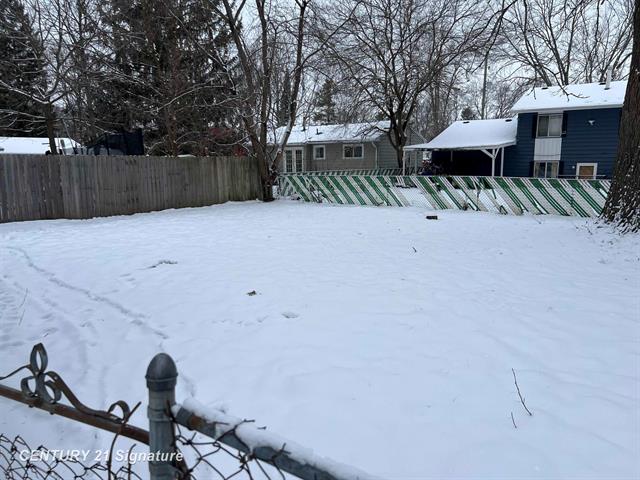 Builiding view eighteen for 335 Beach, Mount Morris, MI. 48458