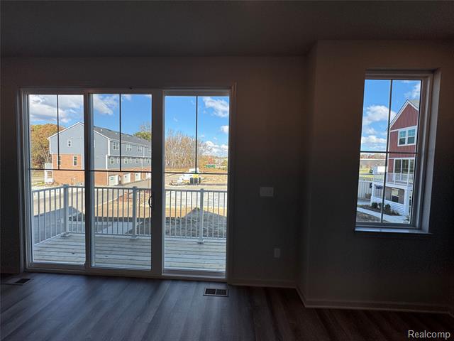 Builiding view eighteen for 56054 Madison, New Hudson, MI. 48165