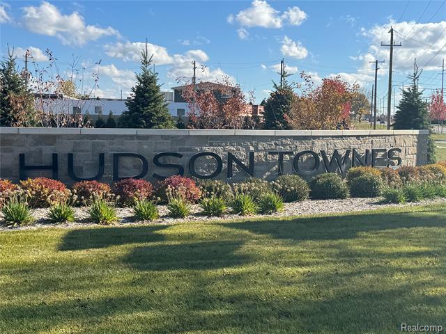 Builiding view thirty eight for 56054 Madison, New Hudson, MI. 48165