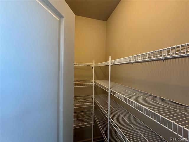 Builiding view thirty five for 56054 Madison, New Hudson, MI. 48165