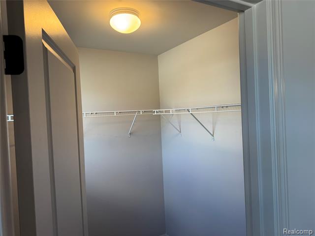 Builiding view twenty three for 56054 Madison, New Hudson, MI. 48165