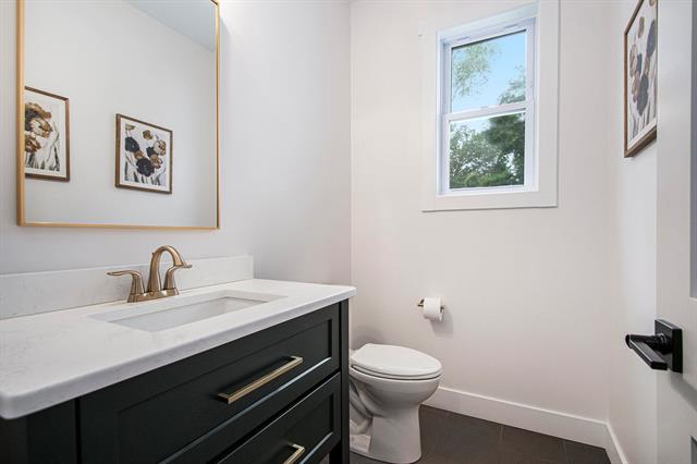 Builiding view twenty nine for 68575 Banks, Edwardsburg, MI. 49112