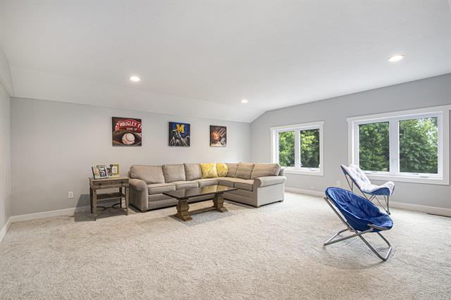 Builiding view twenty for 68575 Banks, Edwardsburg, MI. 49112