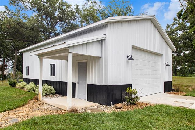 Builiding view two for 68575 Banks, Edwardsburg, MI. 49112