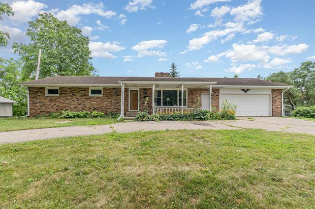 front view for 426 College Place, Saint Louis, Mi. 48880