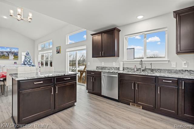 Builiding view eighteen for 915 Preserve, White Lake, MI. 48386