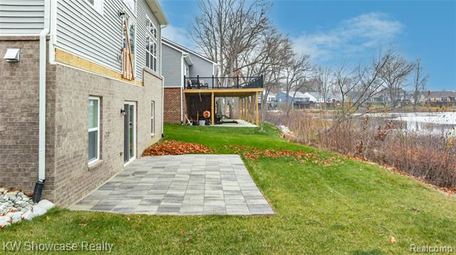 Builiding view forty eight for 915 Preserve, White Lake, MI. 48386