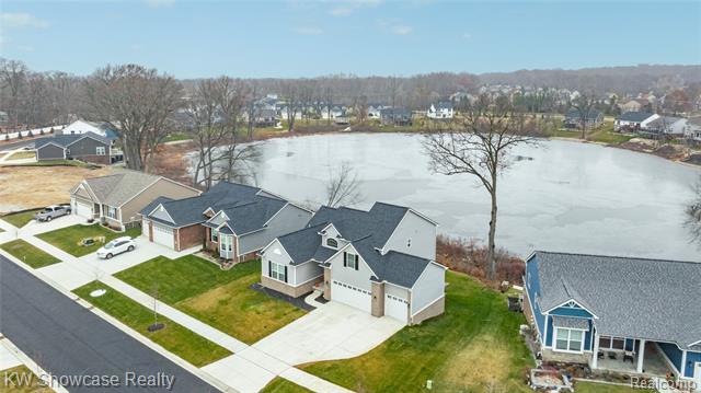 Builiding view forty one for 915 Preserve, White Lake, MI. 48386