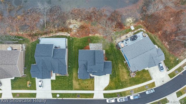 Builiding view forty three for 915 Preserve, White Lake, MI. 48386