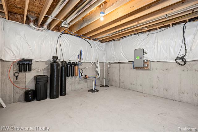 Builiding view thirty nine for 915 Preserve, White Lake, MI. 48386