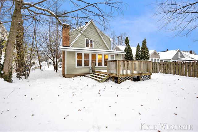 Builiding view thirty seven for 315 Lawndale, Grand Rapids, MI. 49503