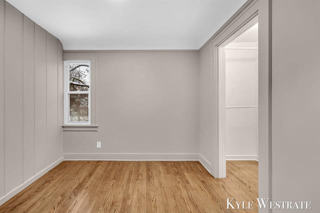 Builiding view twenty seven for 315 Lawndale, Grand Rapids, MI. 49503