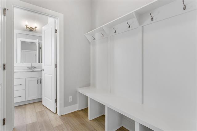 Builiding view eight for 10137 Strawberry, Zeeland, MI. 49464