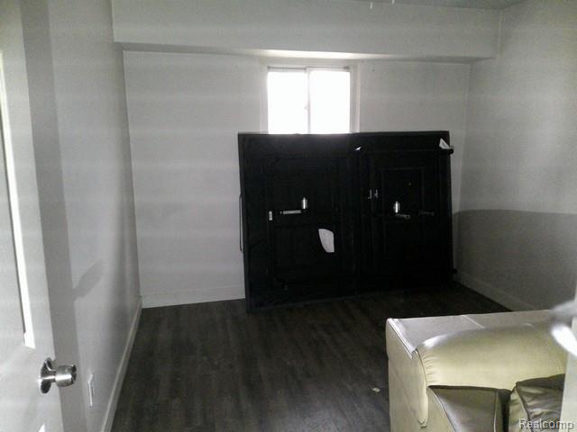 Builiding view nine for 2802 Eaton, Flint, MI. 48506