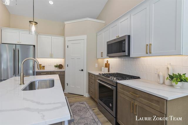 Builiding view eight for 4214 Tallman Woods, Grand Rapids, MI. 49534