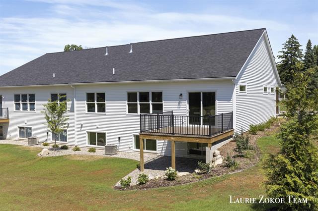 Builiding view thirty two for 4214 Tallman Woods, Grand Rapids, MI. 49534