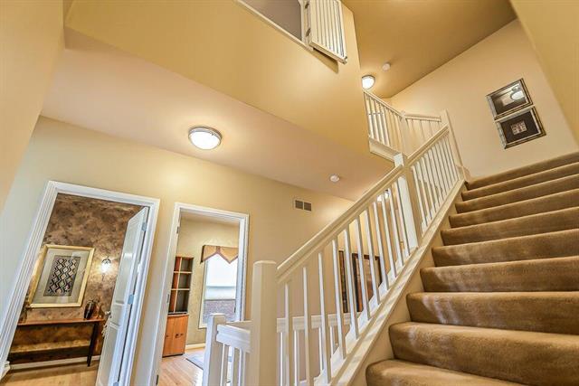 Builiding view fifty two for 5401 Pinnacle, Ann Arbor, MI. 48108