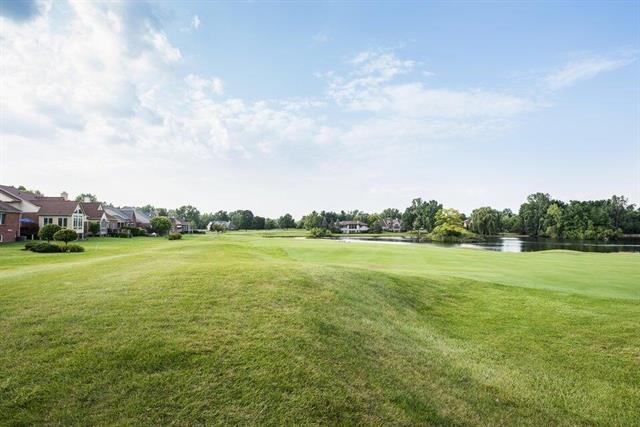 Builiding view forty five for 5401 Pinnacle, Ann Arbor, MI. 48108
