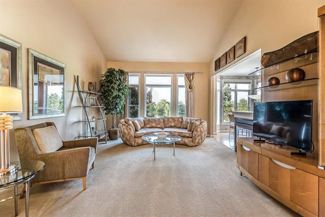 Builiding view seventy two for 5401 Pinnacle, Ann Arbor, MI. 48108