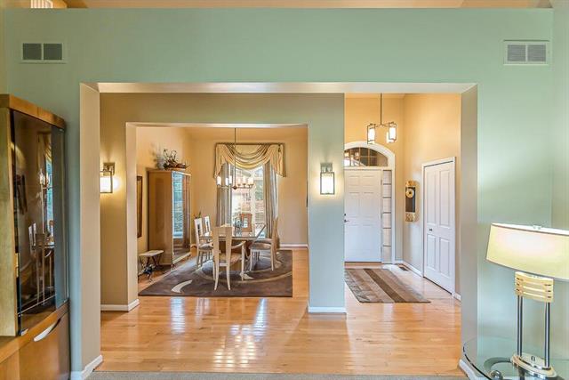 Builiding view sixty eight for 5401 Pinnacle, Ann Arbor, MI. 48108