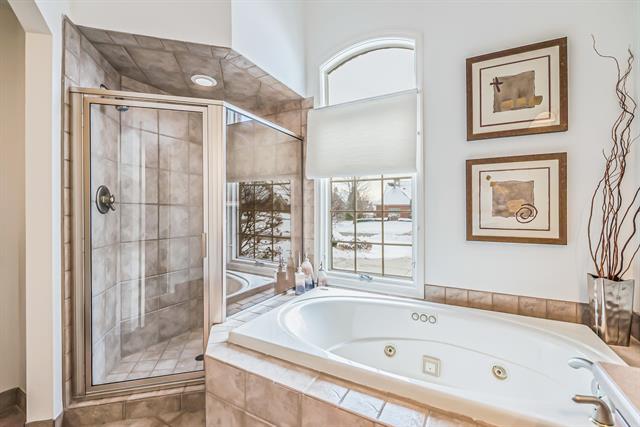 Builiding view twelve for 5401 Pinnacle, Ann Arbor, MI. 48108