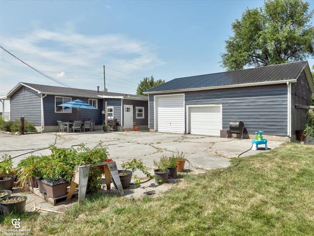 Builiding view twenty nine for 1920 French, Caro, MI. 48723