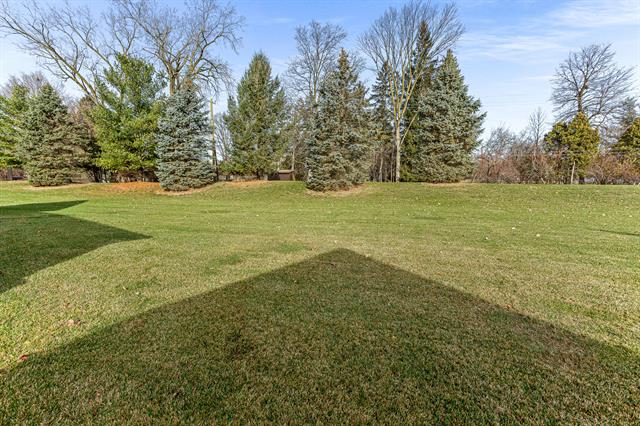 Builiding view forty one for 3020 Rivers Edge, Wayne, MI. 48184