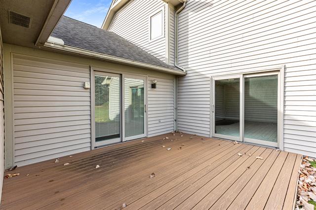 Builiding view forty for 3020 Rivers Edge, Wayne, MI. 48184