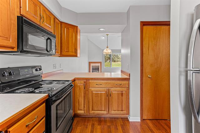 Builiding view sixteen for 3020 Rivers Edge, Wayne, MI. 48184