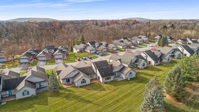 Builiding view thirty five for 3020 Rivers Edge, Wayne, MI. 48184