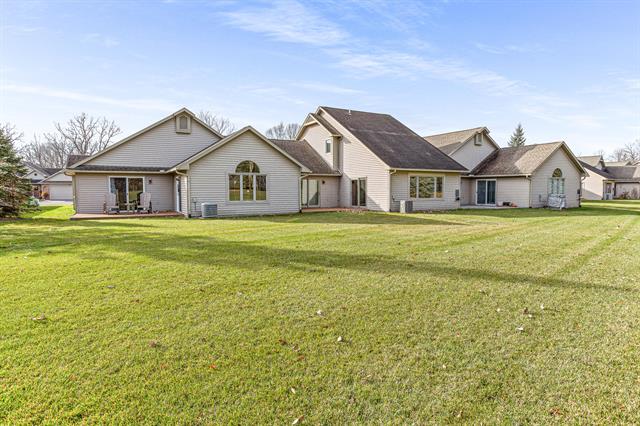 Builiding view thirty six for 3020 Rivers Edge, Wayne, MI. 48184