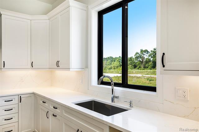 Builiding view ten for 13851 Arthur, Washington, MI. 48094