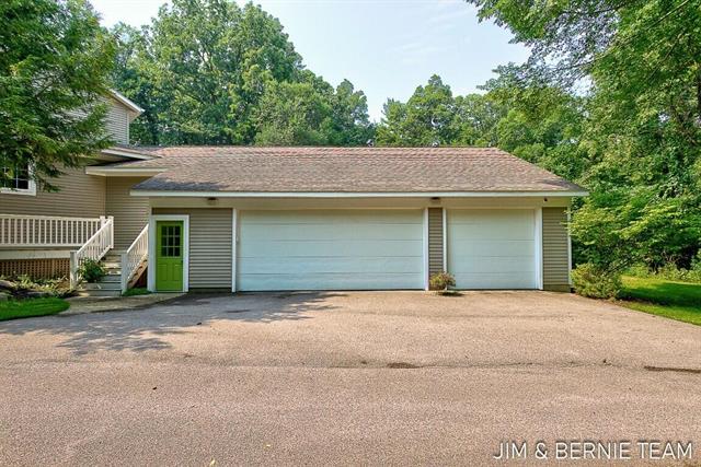 Builiding view eighty two for 3653 Grand Bluffs, Grand Rapids, MI. 49534