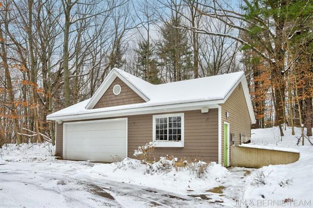 Builiding view four for 3653 Grand Bluffs, Grand Rapids, MI. 49534