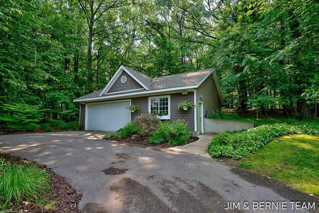 Builiding view ninety two for 3653 Grand Bluffs, Grand Rapids, MI. 49534