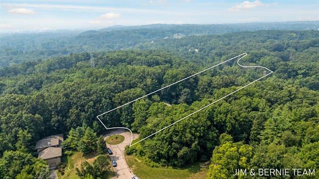 Builiding view one hundred nine for 3653 Grand Bluffs, Grand Rapids, MI. 49534