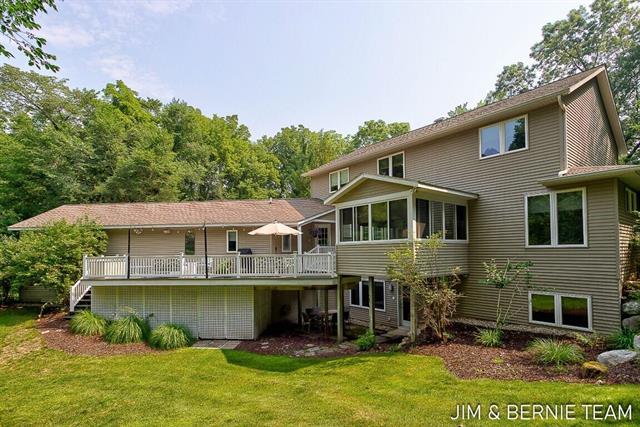 Builiding view one hundred one for 3653 Grand Bluffs, Grand Rapids, MI. 49534