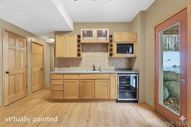 Builiding view seventy six for 3653 Grand Bluffs, Grand Rapids, MI. 49534