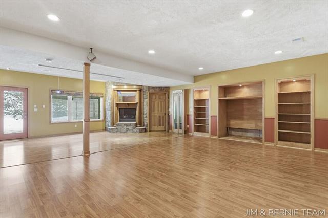 Builiding view sixty nine for 3653 Grand Bluffs, Grand Rapids, MI. 49534