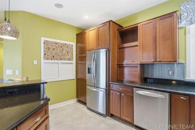 Builiding view twenty nine for 3653 Grand Bluffs, Grand Rapids, MI. 49534