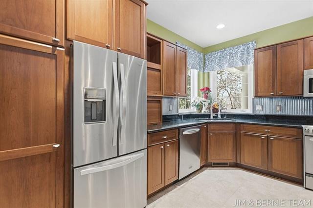 Builiding view twenty seven for 3653 Grand Bluffs, Grand Rapids, MI. 49534